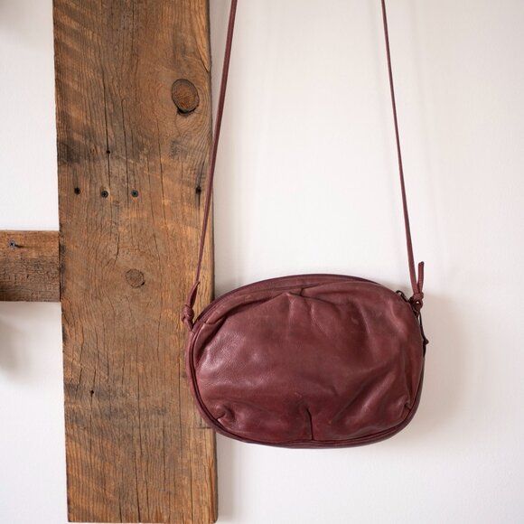 Bloomingdales Italian Leather with fringe shoulder bag with a thin strap - Picture 7 of 9